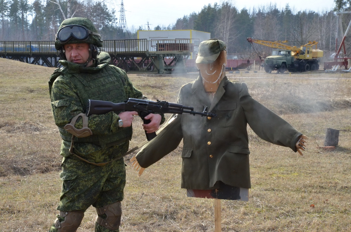 Безопасность военных объектов. Безопасность военнослужащих. Месячник безопасности военной службы. Служба безопасности армии. Городок безопасности военной службы.